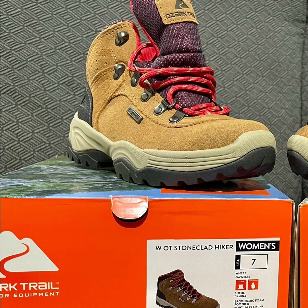 Ozark Trail Women's Tan and Black Hiking Boots